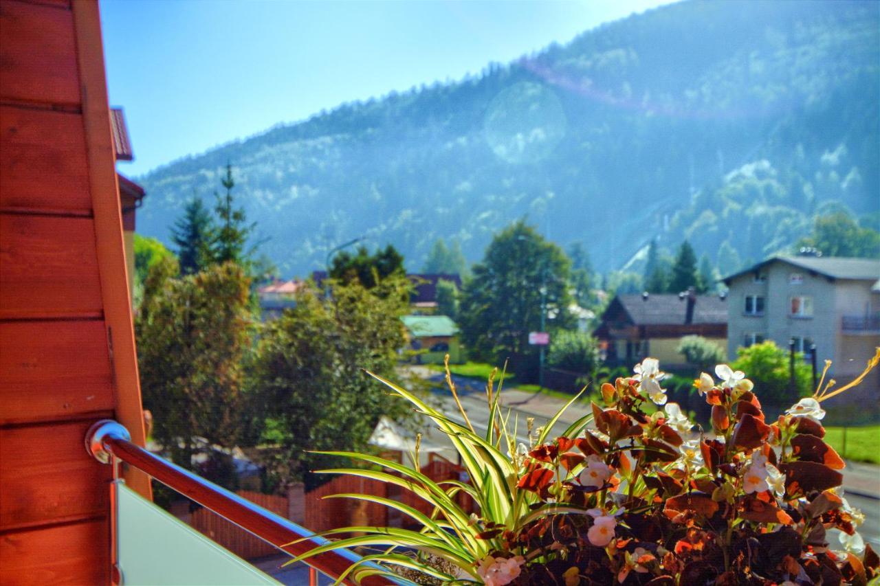 Hotel Pensjonat & Restauracja Lustrzany Zakatek Szczyrk Exterior foto